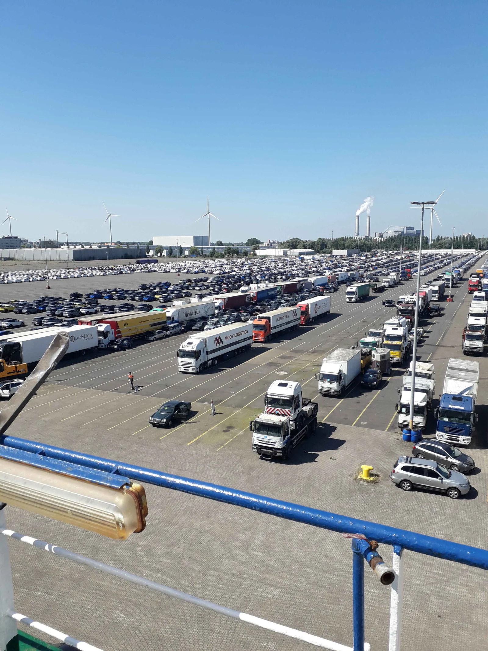 گروه خودرویی نوین